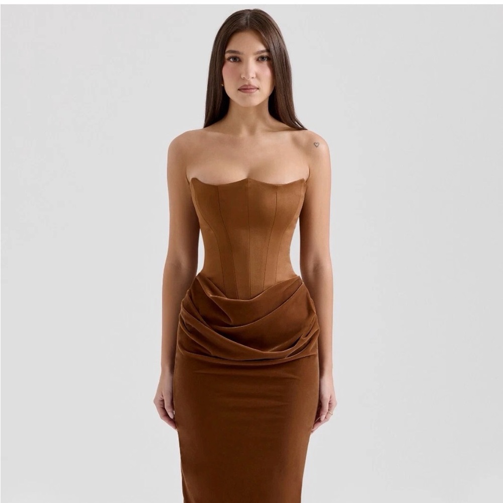 HOUSE OF CB Persephone toffee velvet strapless XL A-C cups